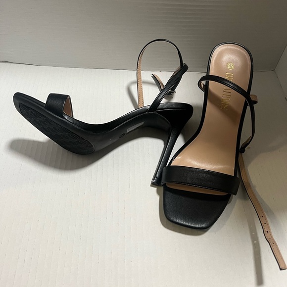 Dreampairs size 6.5 black high heels 3”. New without tags - Picture 2 of 4